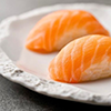SALMON NIGIRI