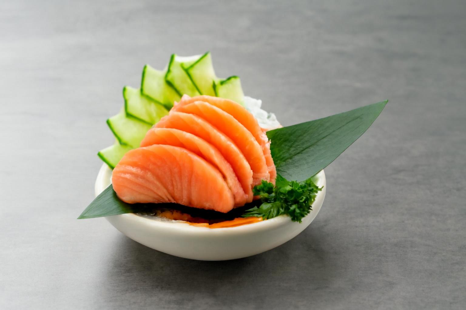 SALMON SASHIMI